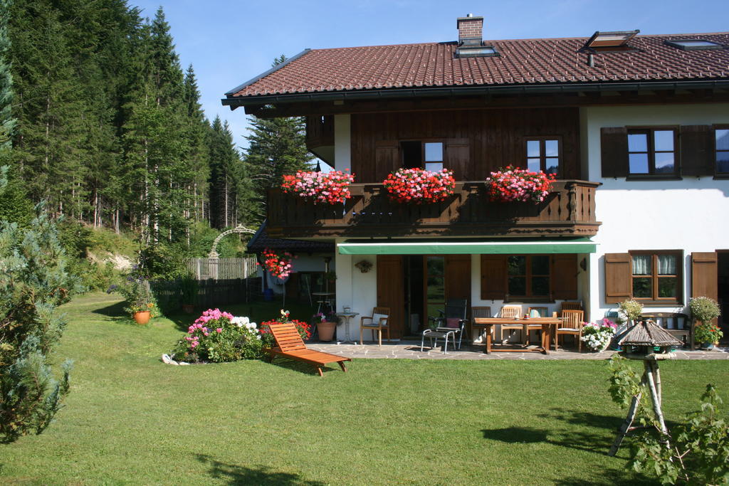 Ferienhaus Am Roemerweg Klais Luaran gambar