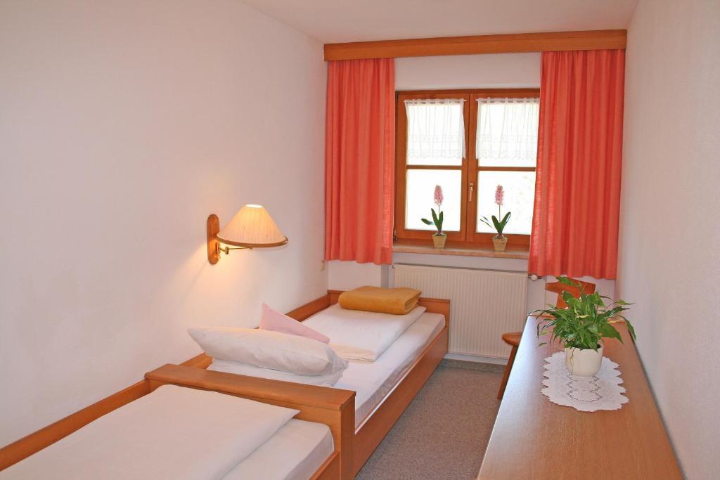 Ferienhaus Am Roemerweg Klais Bilik gambar