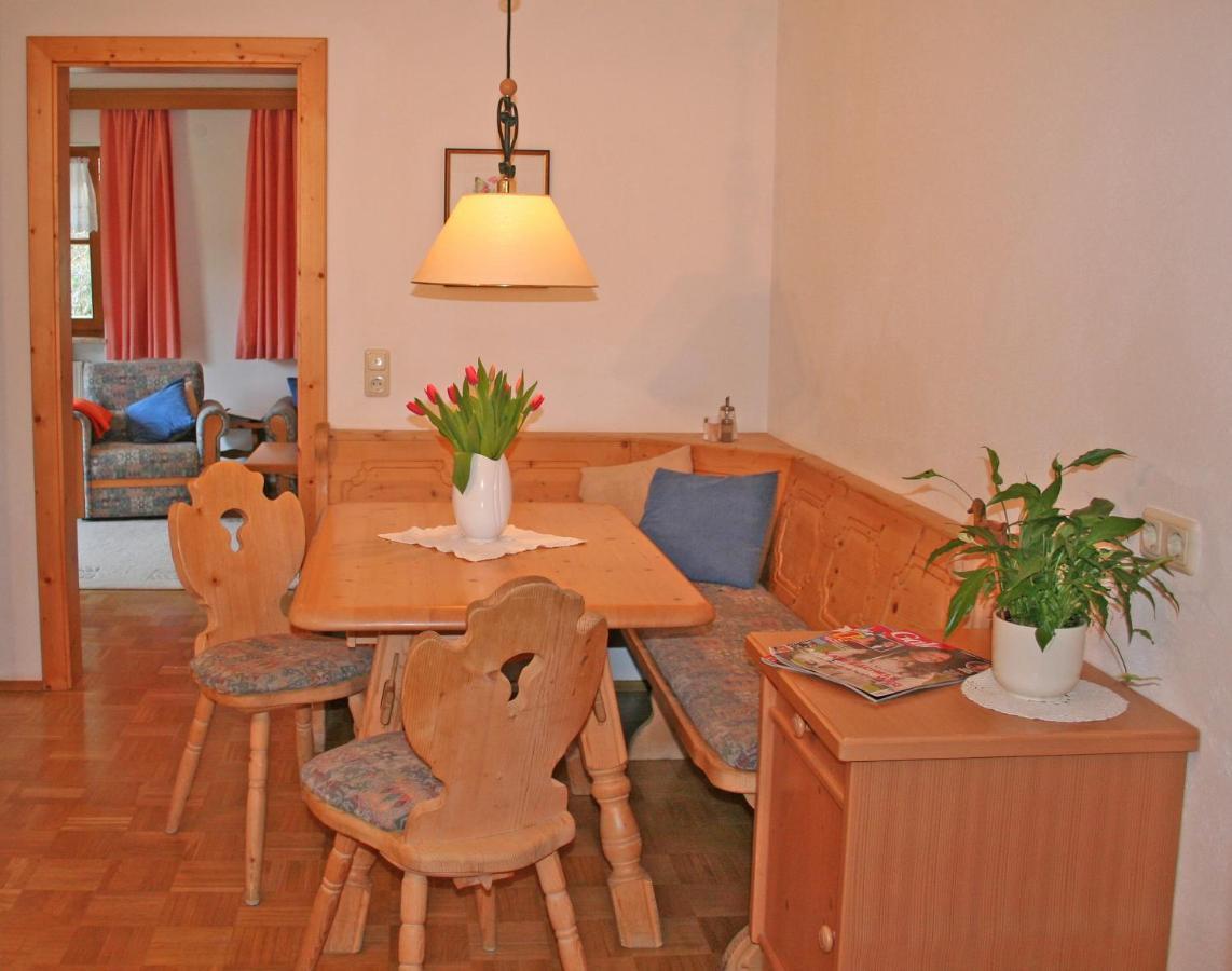 Ferienhaus Am Roemerweg Klais Bilik gambar